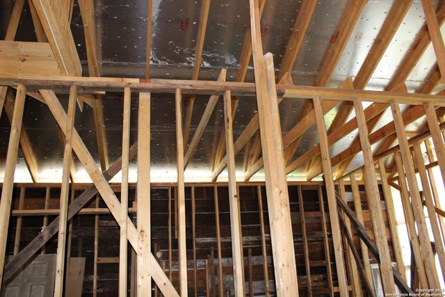 365 N San Gabriel Ave, San Antonio, TX 78237