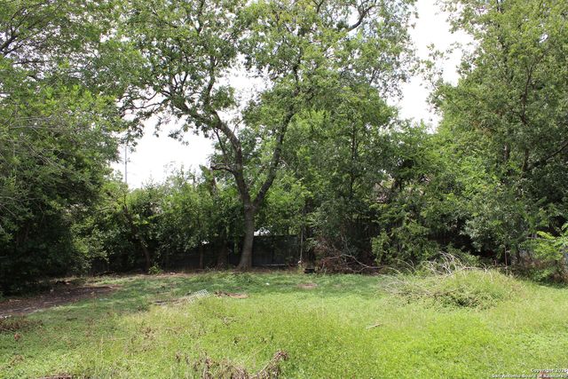 365 N San Gabriel Ave, San Antonio, TX 78237