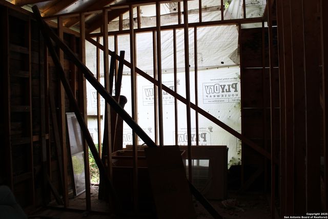 365 N San Gabriel Ave, San Antonio, TX 78237