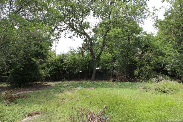 365 N San Gabriel Ave, San Antonio, TX 78237