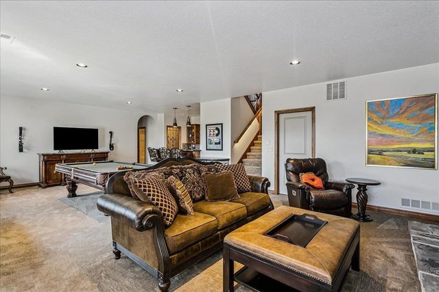 4054 N Stone Barn St, Maize, KS 67101