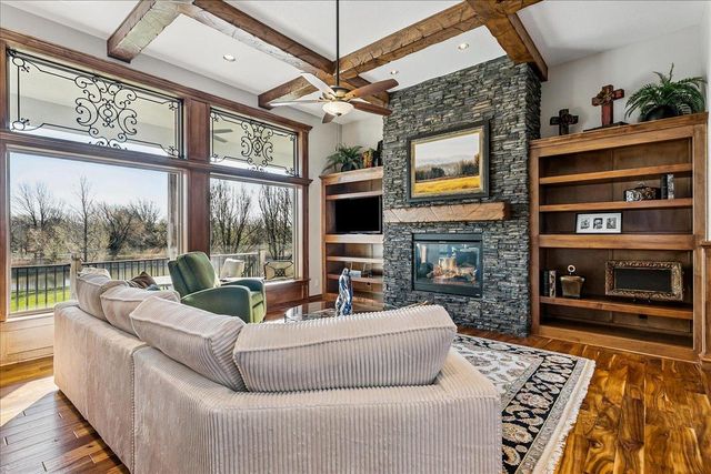 4054 N Stone Barn St, Maize, KS 67101