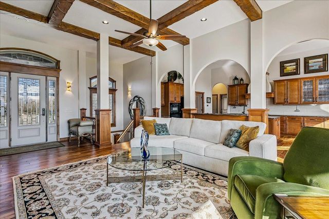 4054 N Stone Barn St, Maize, KS 67101