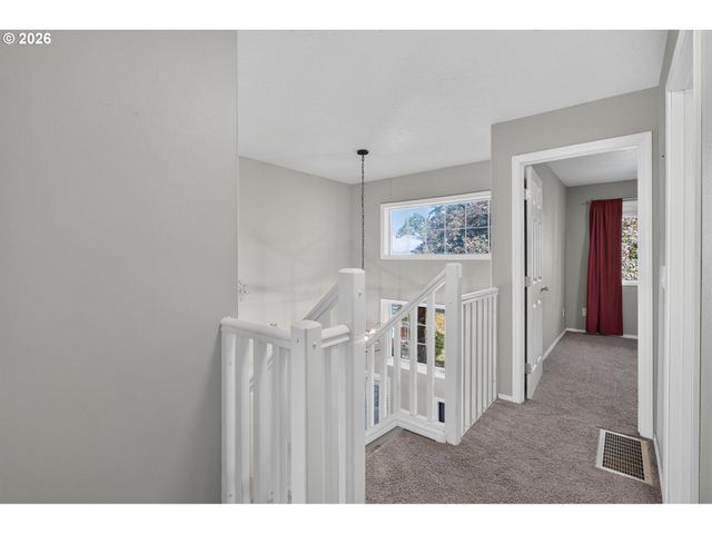 4274 Se OAK St, Hillsboro, OR 97123
