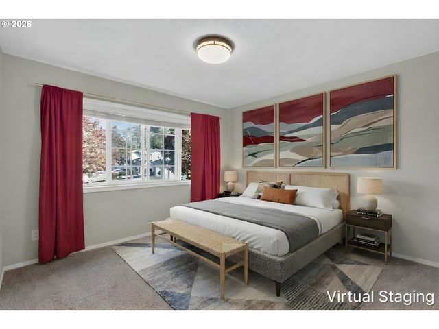 4274 Se OAK St, Hillsboro, OR 97123