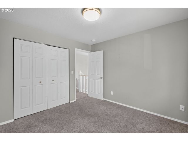 4274 Se OAK St, Hillsboro, OR 97123