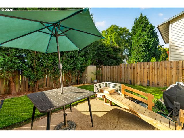 4274 Se OAK St, Hillsboro, OR 97123