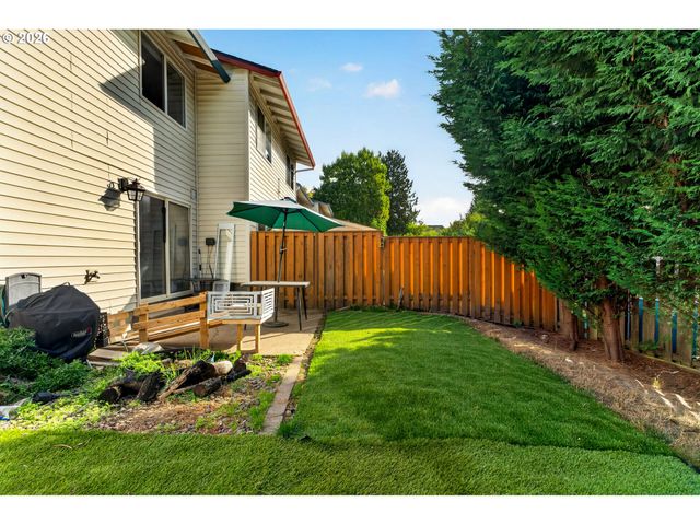4274 Se OAK St, Hillsboro, OR 97123