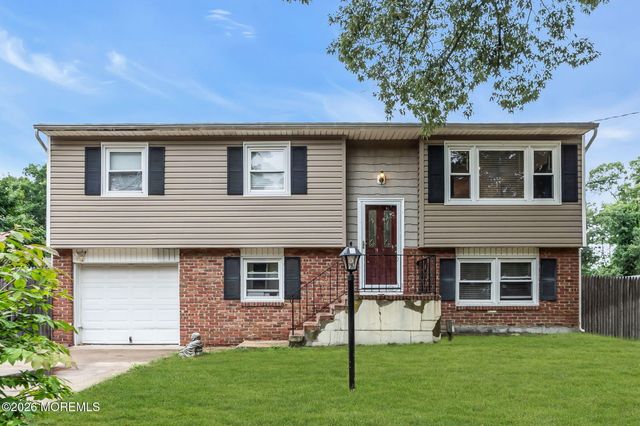 239 Cape May Avenue, Bayville, NJ 08721