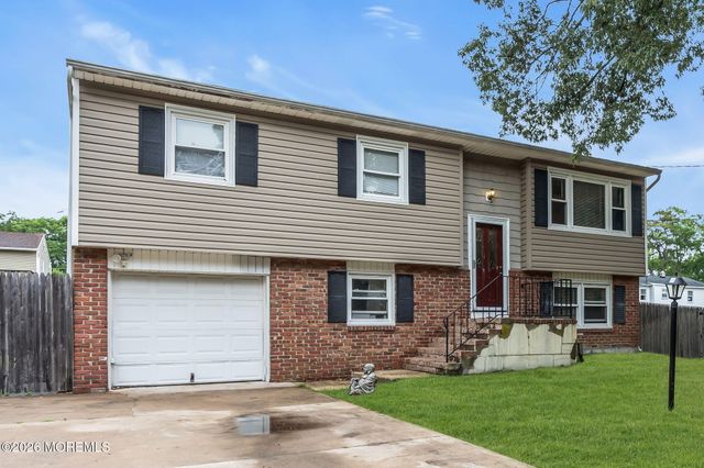239 Cape May Avenue, Bayville, NJ 08721