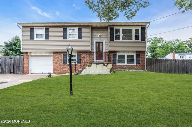 239 Cape May Avenue, Bayville, NJ 08721