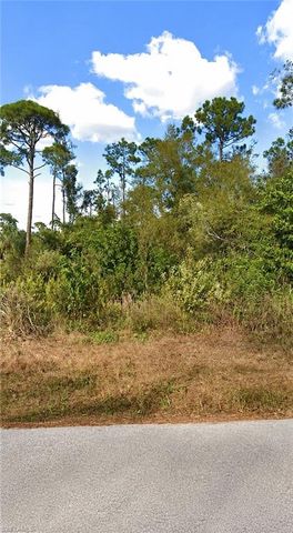 5430 Benton ST, Lehigh Acres, FL 33971