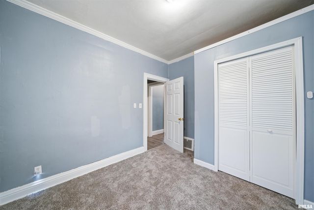 2002 N ELLIS Street, Peoria, IL 61604