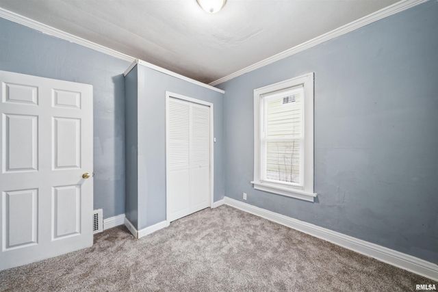 2002 N ELLIS Street, Peoria, IL 61604