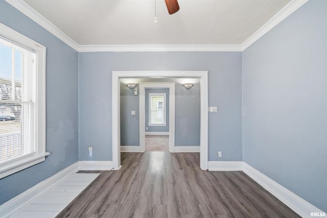 2002 N ELLIS Street, Peoria, IL 61604