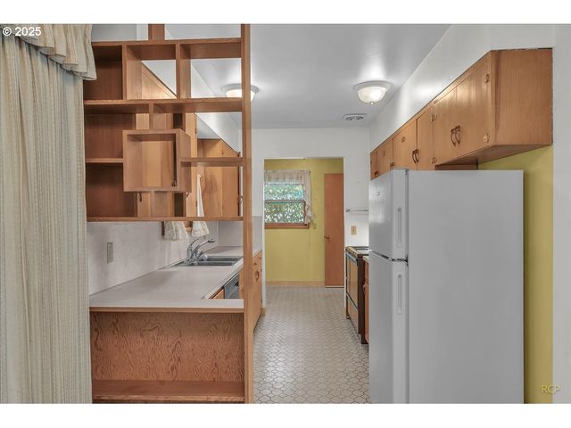 341 Se 153RD Ave, Portland, OR 97233