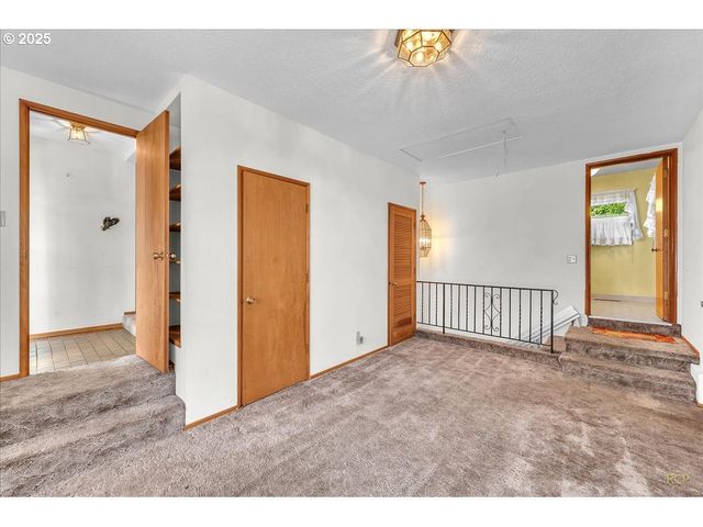 341 Se 153RD Ave, Portland, OR 97233