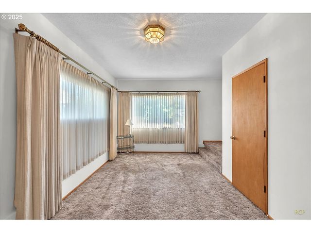 341 Se 153RD Ave, Portland, OR 97233