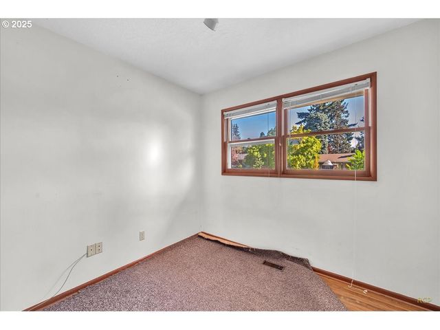 341 Se 153RD Ave, Portland, OR 97233