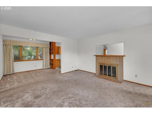 341 Se 153RD Ave, Portland, OR 97233