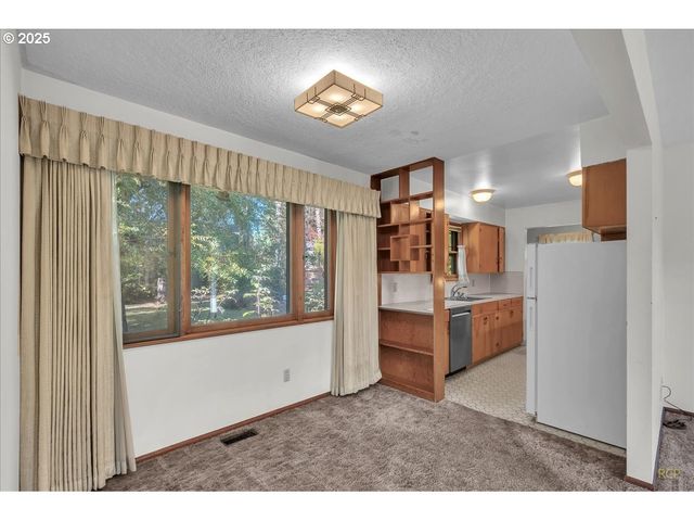 341 Se 153RD Ave, Portland, OR 97233