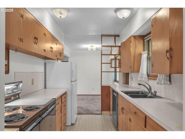 341 Se 153RD Ave, Portland, OR 97233