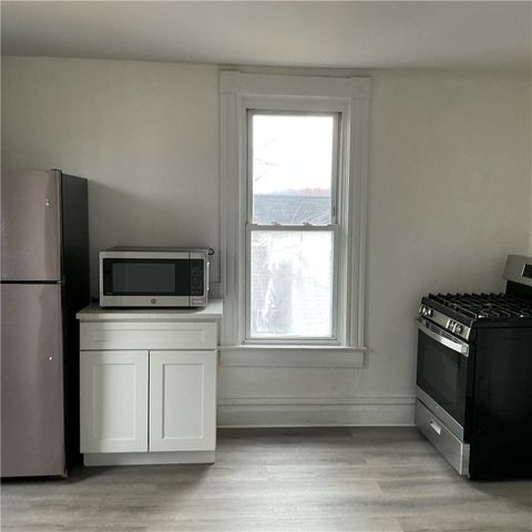 216 Ridge Avenue, New Kensington, PA 15068