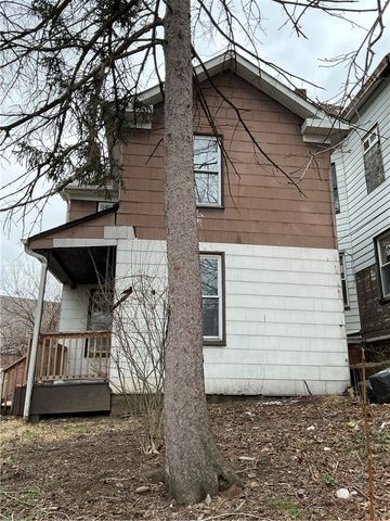 216 Ridge Avenue, New Kensington, PA 15068