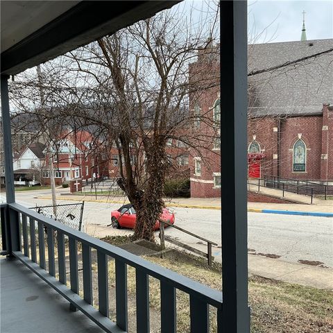 216 Ridge Avenue, New Kensington, PA 15068