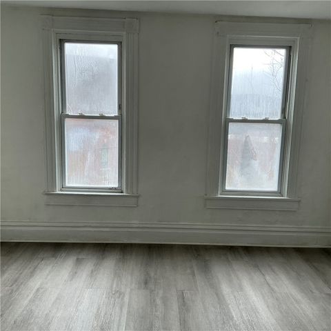 216 Ridge Avenue, New Kensington, PA 15068