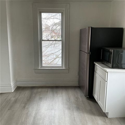 216 Ridge Avenue, New Kensington, PA 15068