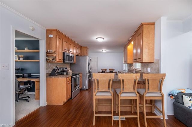 685 Lucas Creek RD, Newport News, VA 23602