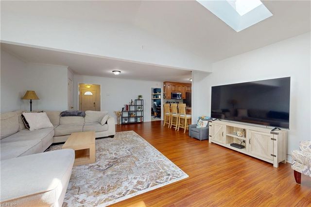 685 Lucas Creek RD, Newport News, VA 23602