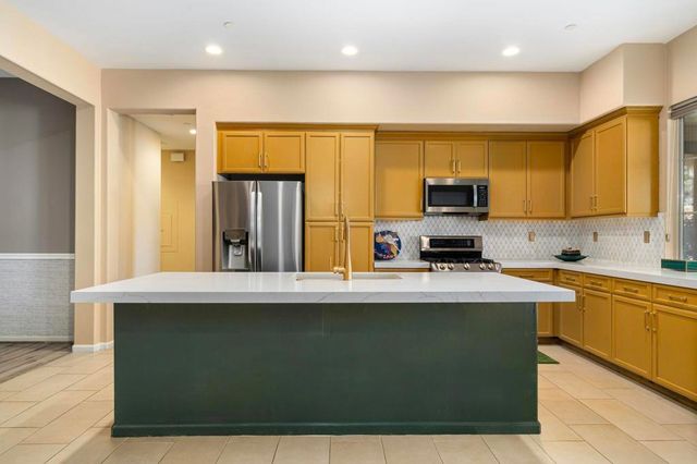 2203 Via Calderia 2203, Palm Desert, CA 92260