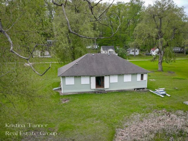 13737 Lower Bayside Drive, Belding, MI 48809