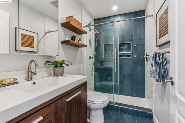 5861 5861 Bernhard Ave, Richmond, CA 94805