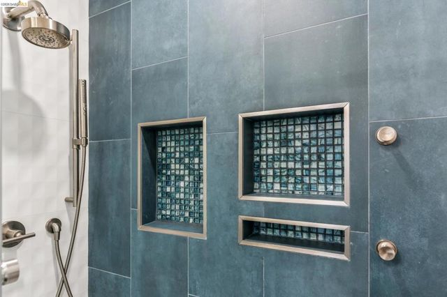 5861 5861 Bernhard Ave, Richmond, CA 94805