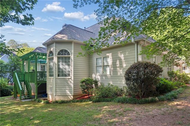1611 Flowering Dogwood Drive, Powder Springs, GA 30127