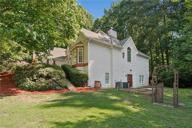 1611 Flowering Dogwood Drive, Powder Springs, GA 30127