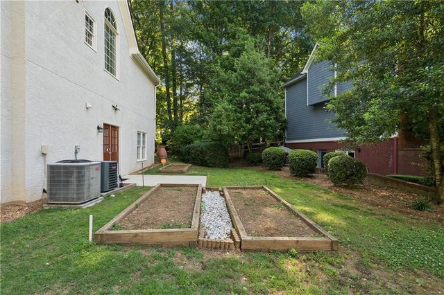 1611 Flowering Dogwood Drive, Powder Springs, GA 30127