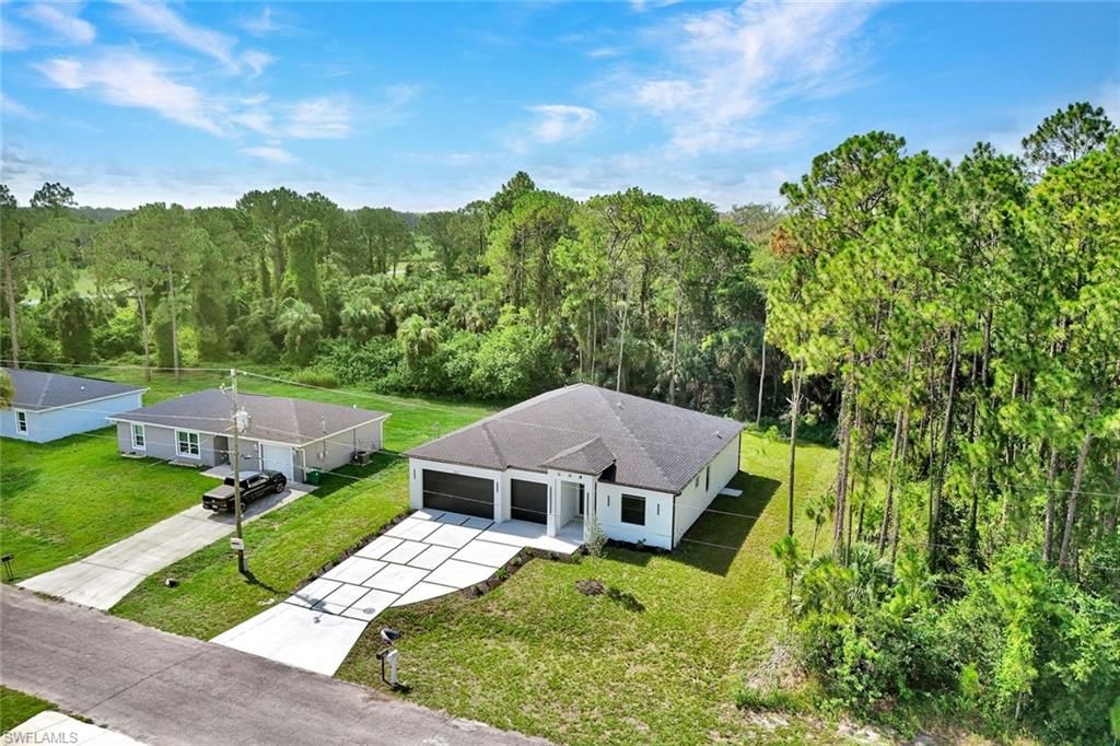 8027 Royal CIR, LABELLE, FL 33935 — photo 4