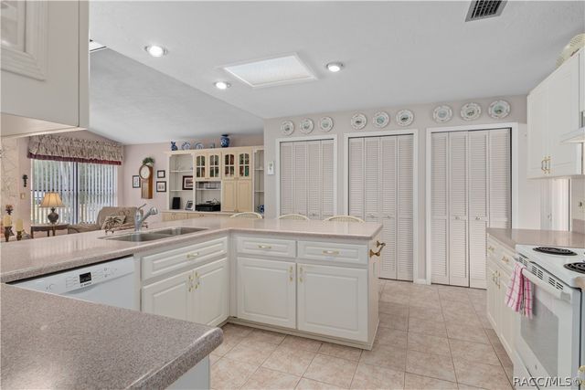 305 W Chase Street, Hernando, FL 34442