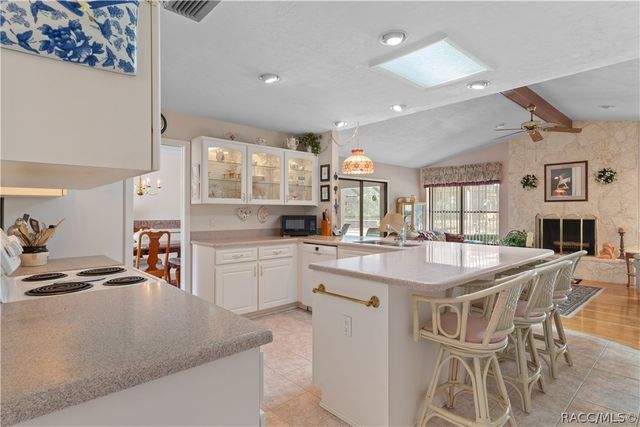 305 W Chase Street, Hernando, FL 34442