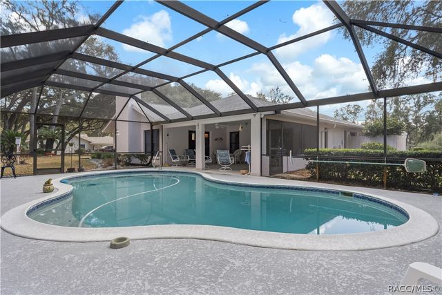 305 W Chase Street, Hernando, FL 34442