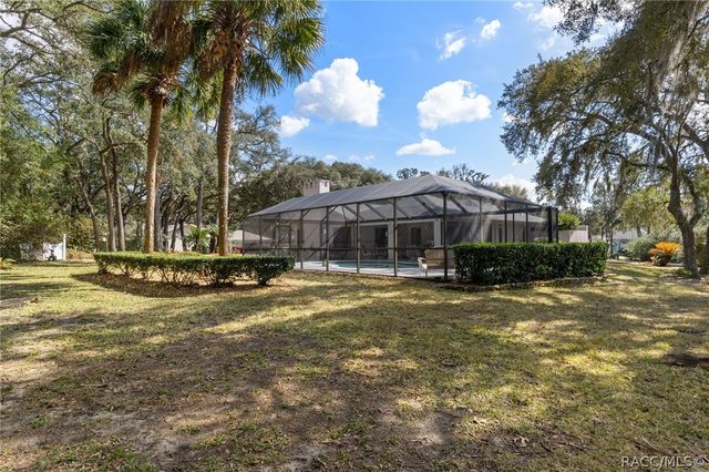 305 W Chase Street, Hernando, FL 34442