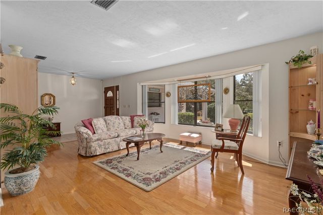 305 W Chase Street, Hernando, FL 34442