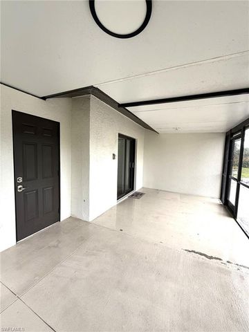 2060 22nd AVE NE, Naples, FL 34120