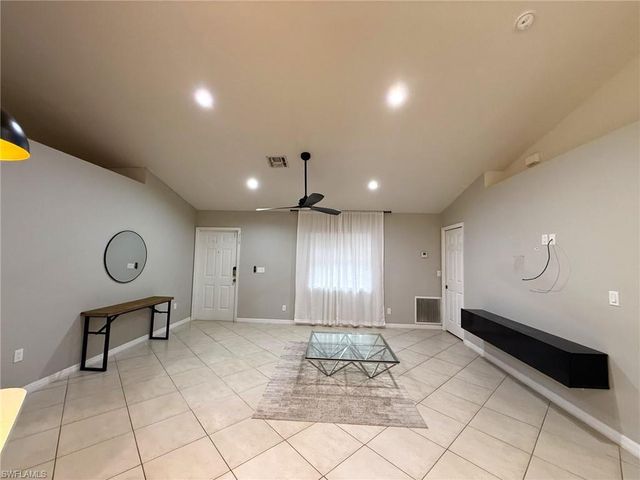 2060 22nd AVE NE, Naples, FL 34120