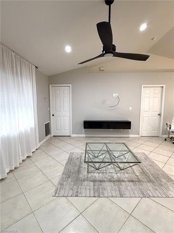 2060 22nd AVE NE, Naples, FL 34120