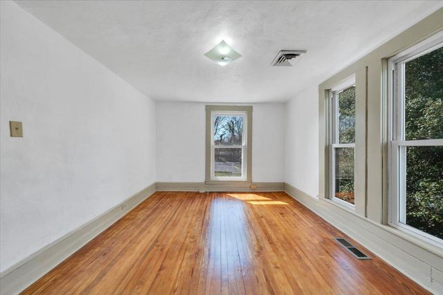 421 Jefferson AVE, Vinton, VA 24179